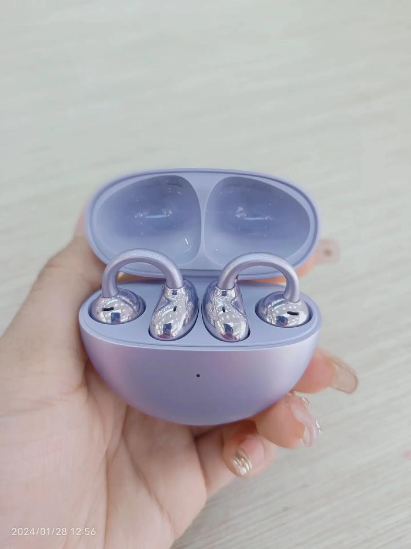 华为freeclip耳夹式耳机,潮酷科技单品,开放式聆听设计